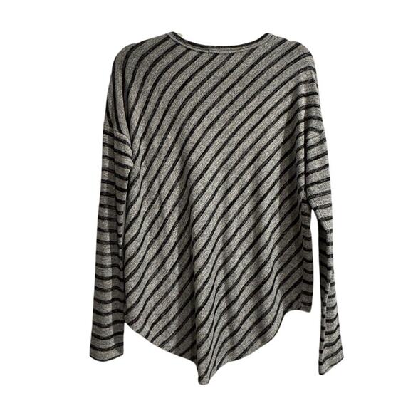 Rag & Bone Women’s stretch black and grey crewneck raglan sweater size small - Picture 4 of 4